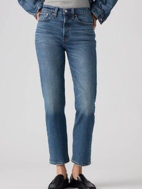 Levi's Wedgie Straight Ankle Jeans Blue Button Fly Size 28
